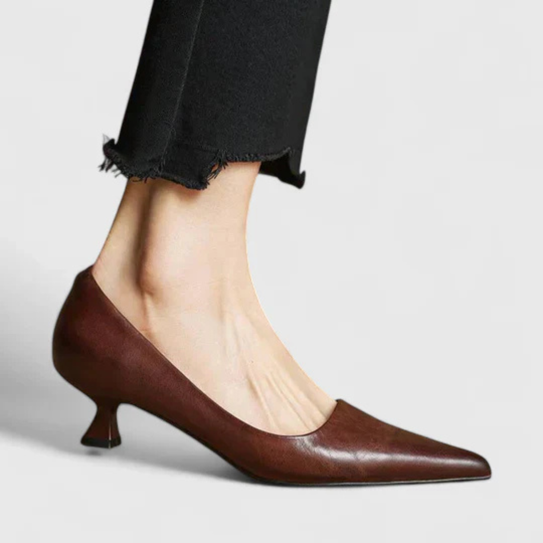 Thora | Dame Spids Tå Lav Hæl Pumps