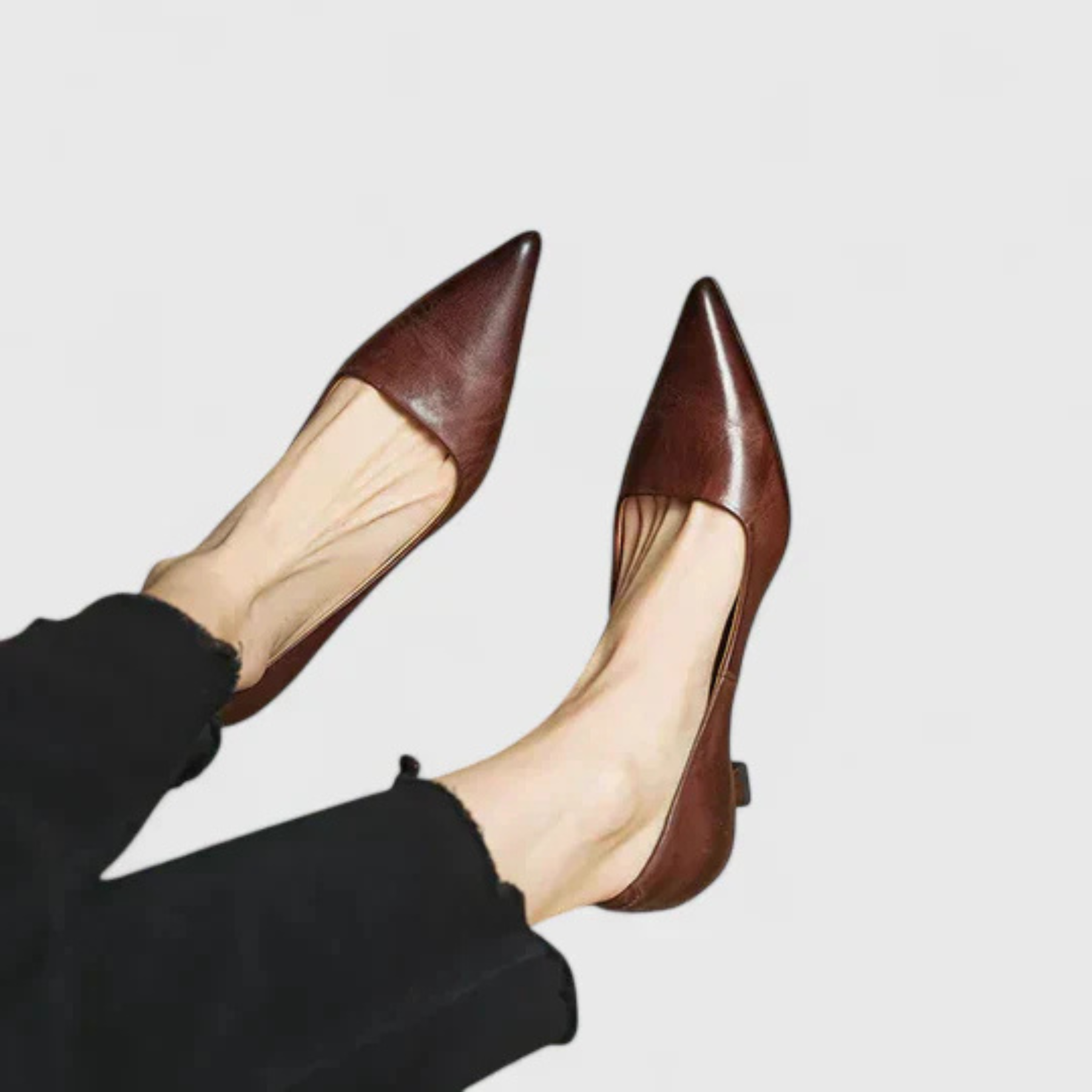 Thora | Dame Spids Tå Lav Hæl Pumps