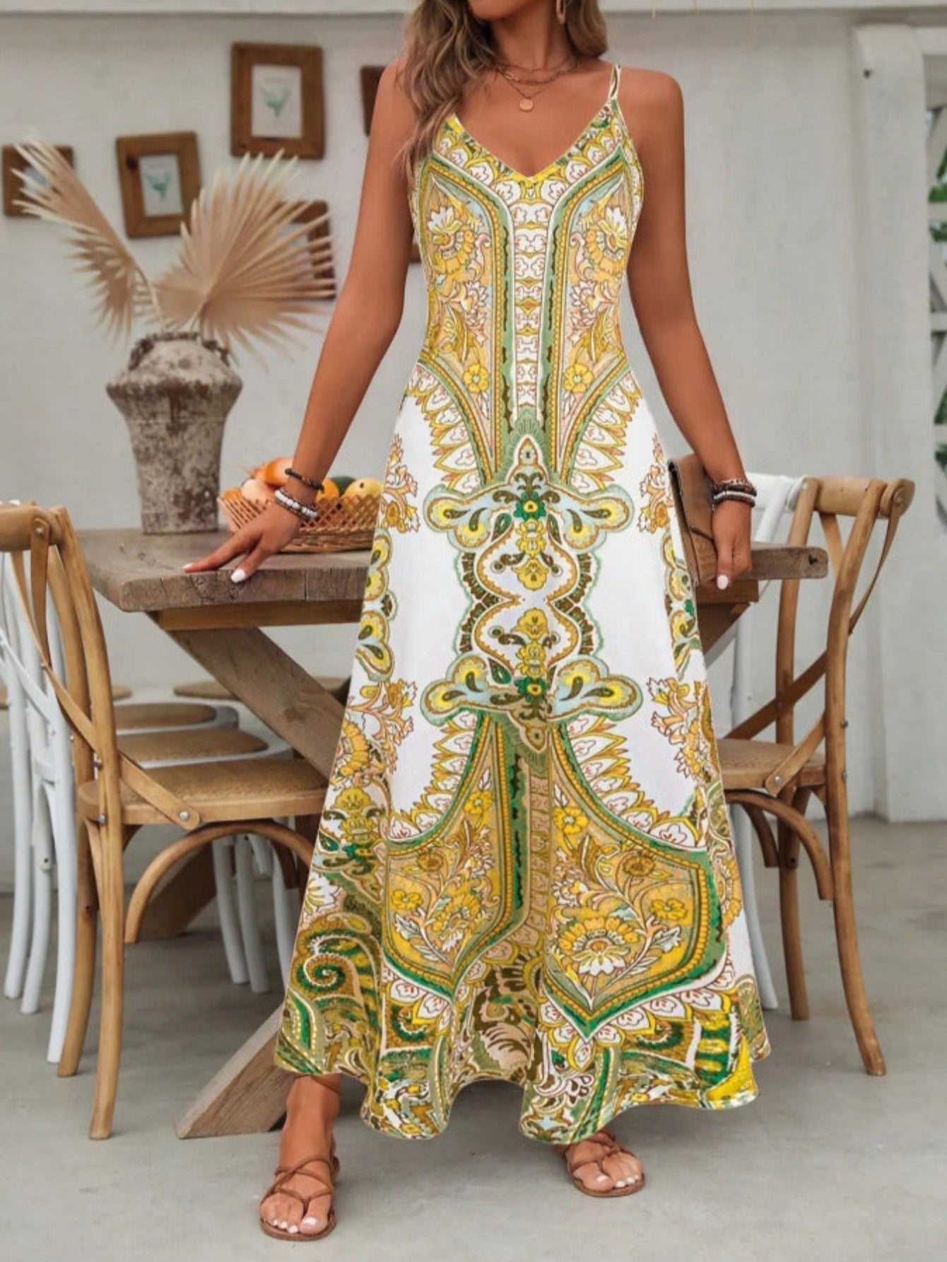 Karla | Boho Maxi Kjole V-Udskæring Paisley Print Stropper