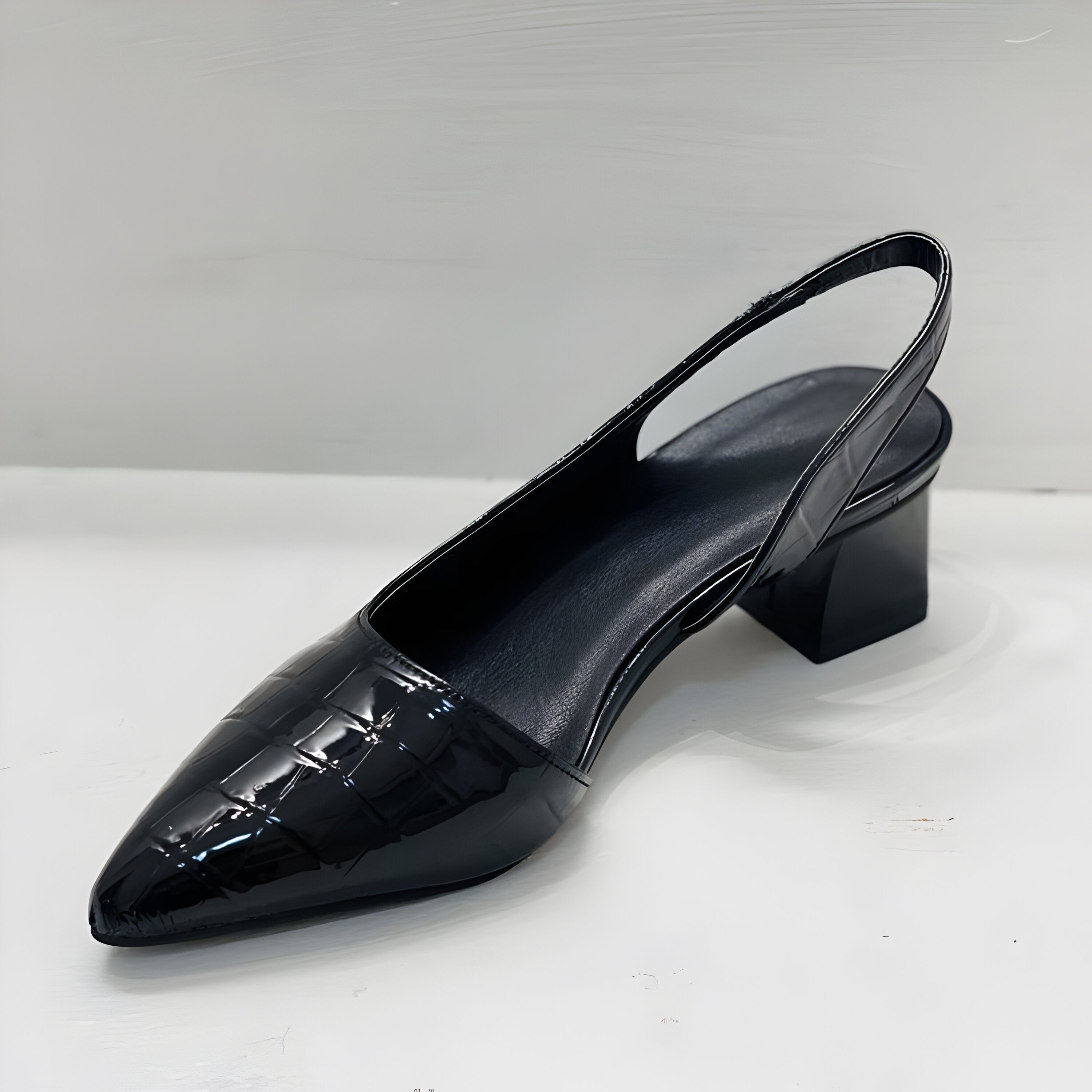 Ulla | Dame Spids Tå Slingback Lav Hæl Pumps