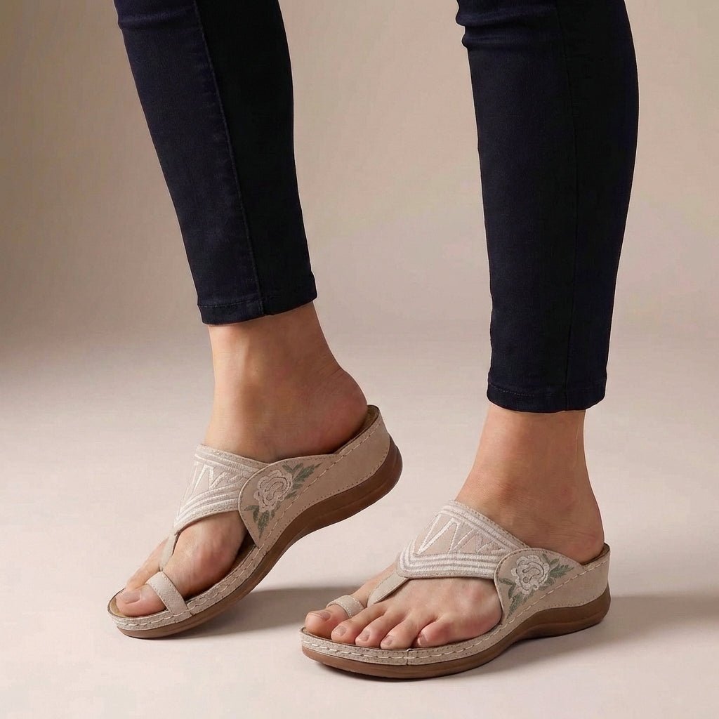Mathilde | Ortopædiske Kile Sandaler Blomster Broderi Wedge Sommer