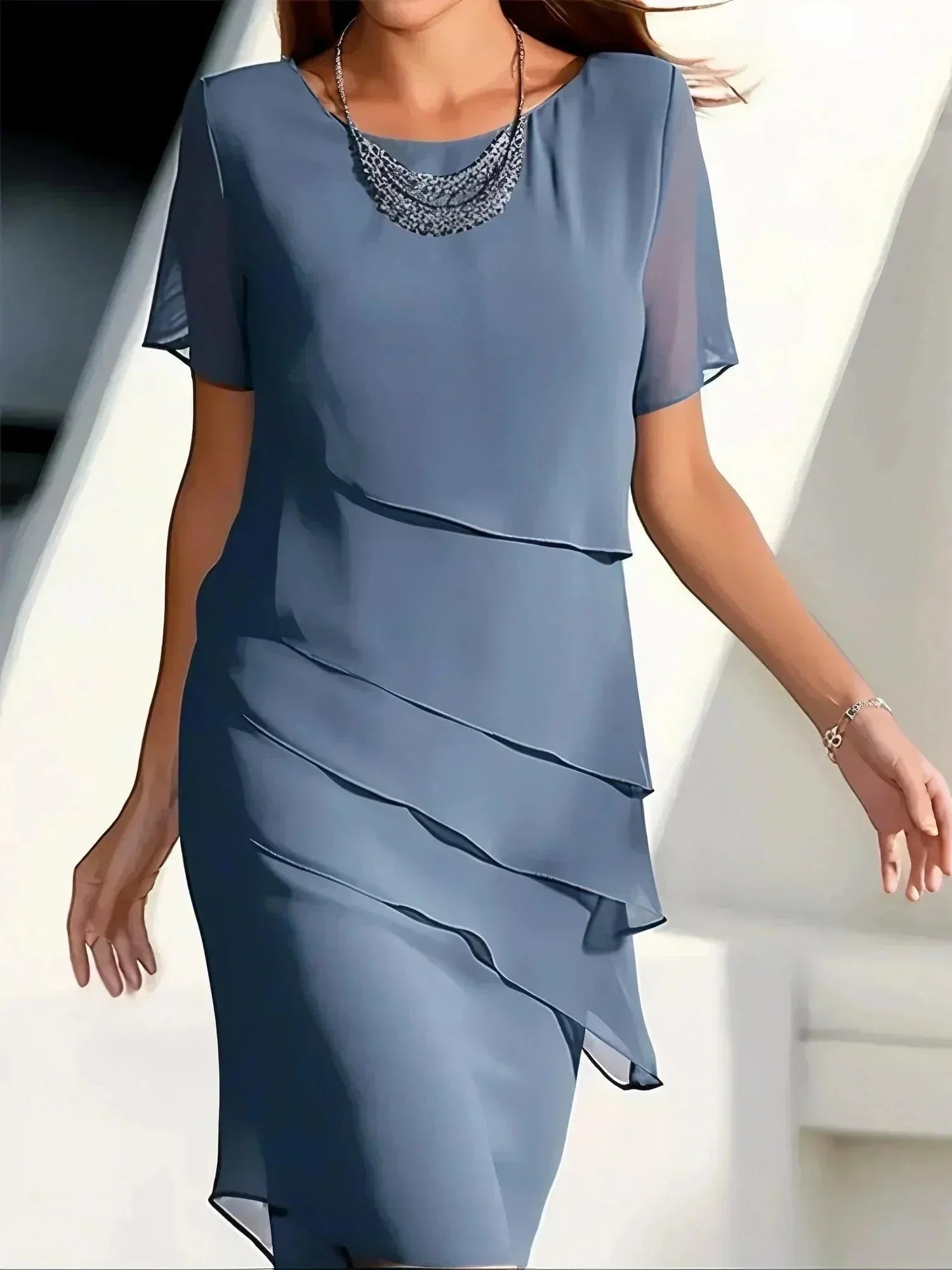 Sara | Elegant Lagdelt Sommerkjole